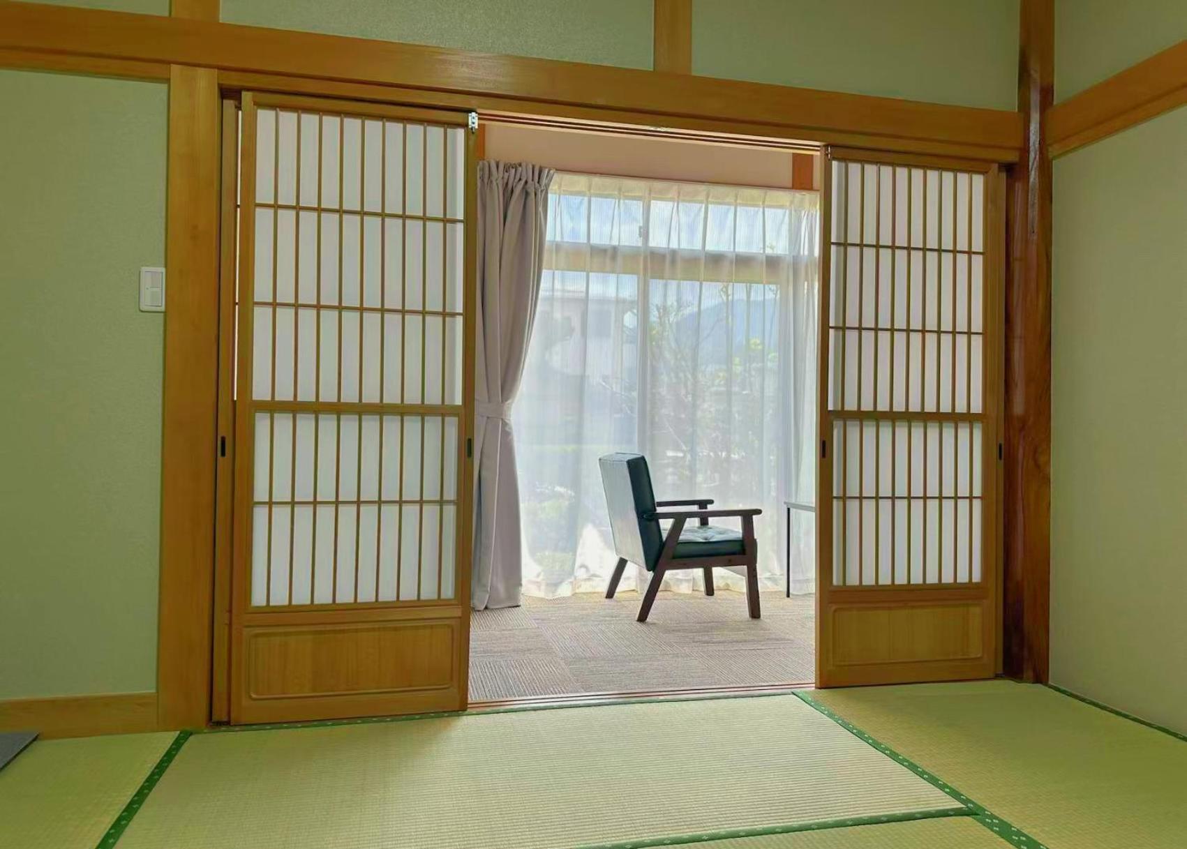 富士山を眺められる宿 ゲストハウス花水木 Nishikatsura Esterno foto